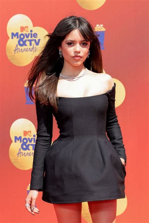 jenna ortega bra size|Jenna Ortega Body Measurements Height Weight Age Stats。